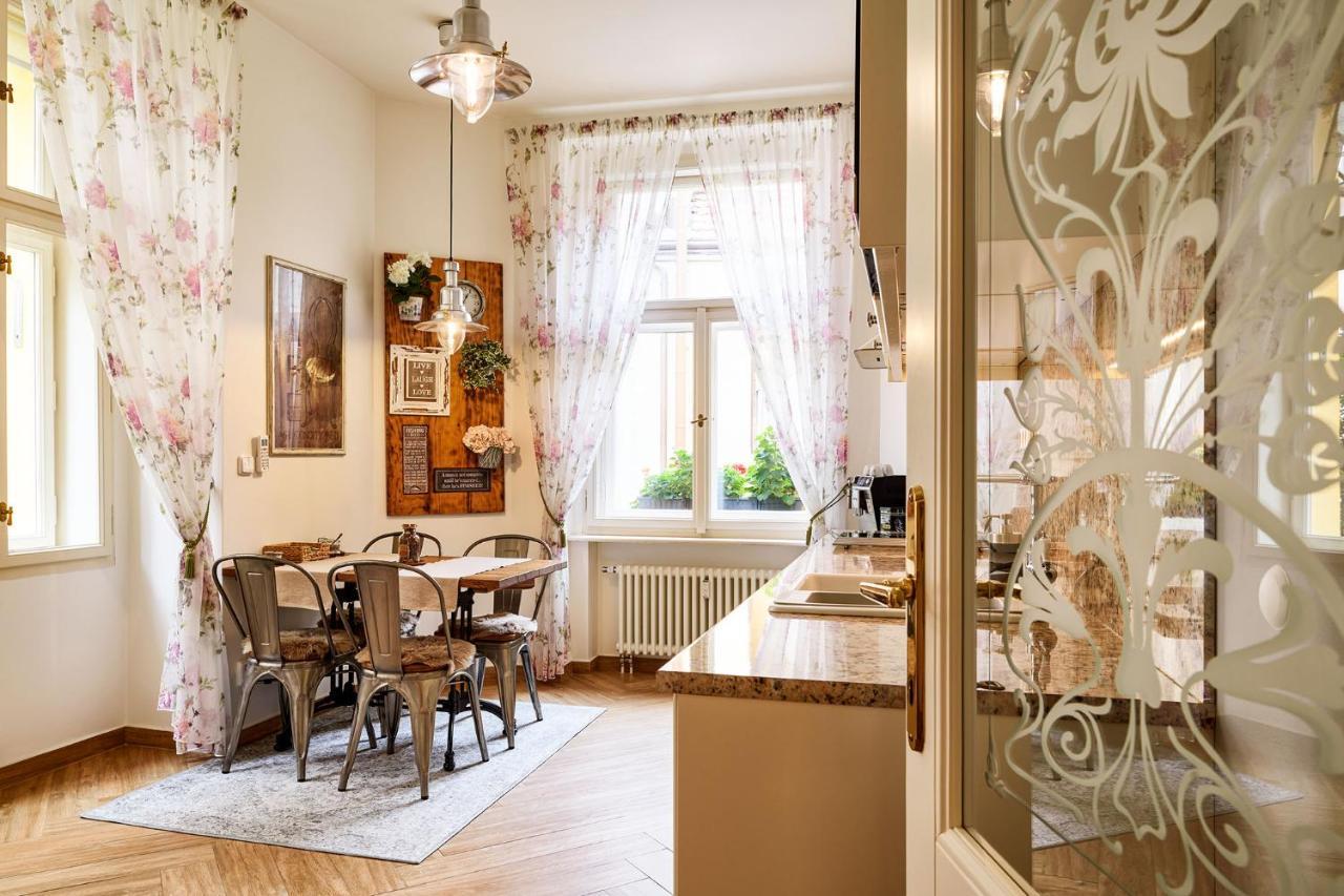 Pragueone Apartment,A/C,Terrace Екстер'єр фото