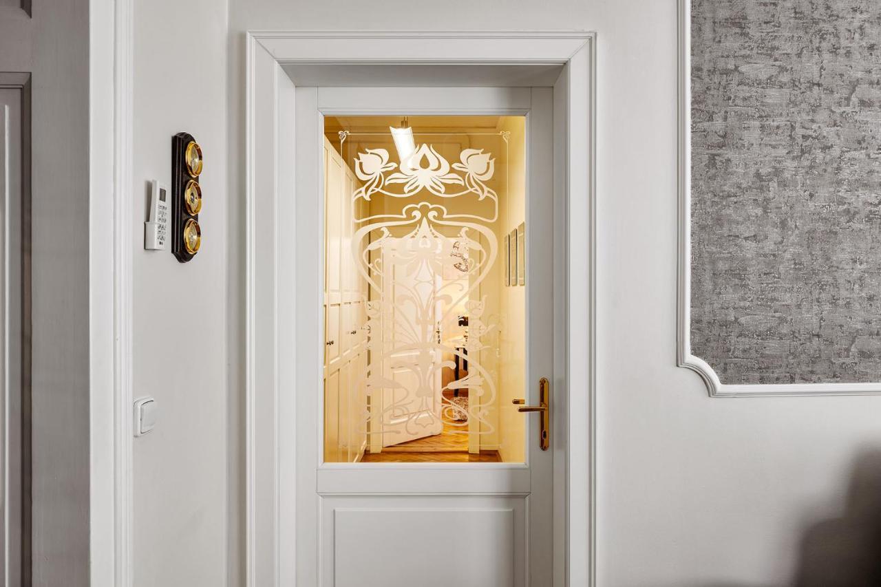 Pragueone Apartment,A/C,Terrace Екстер'єр фото