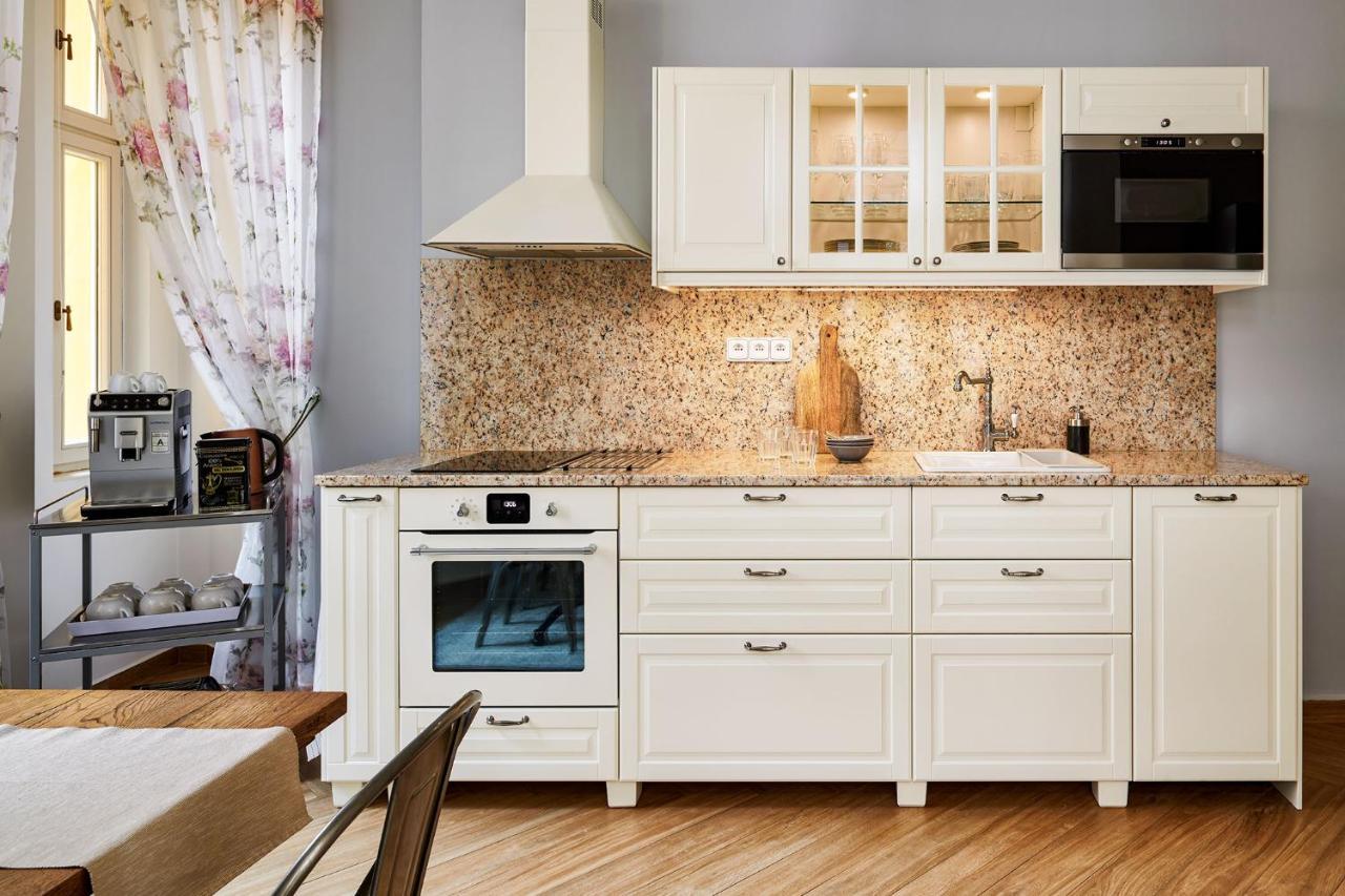 Pragueone Apartment,A/C,Terrace Екстер'єр фото