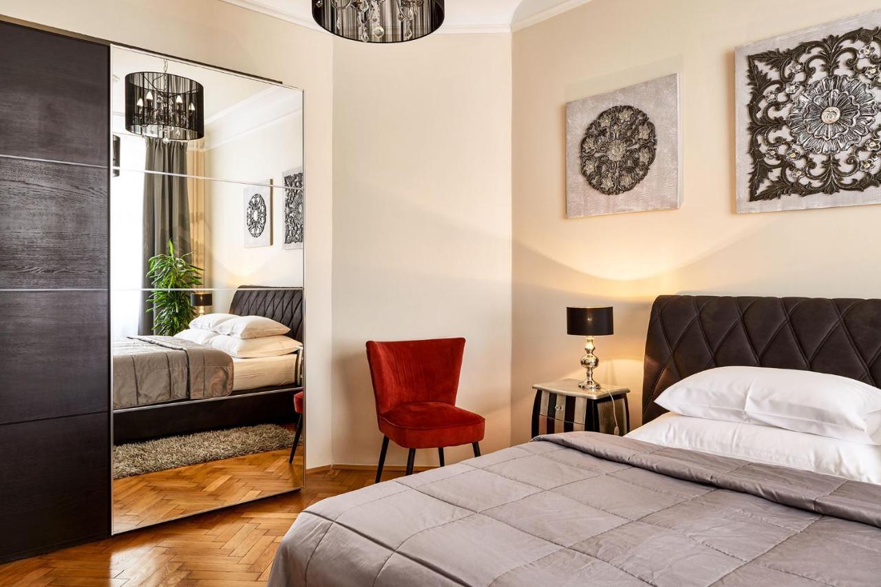 Pragueone Apartment,A/C,Terrace Екстер'єр фото