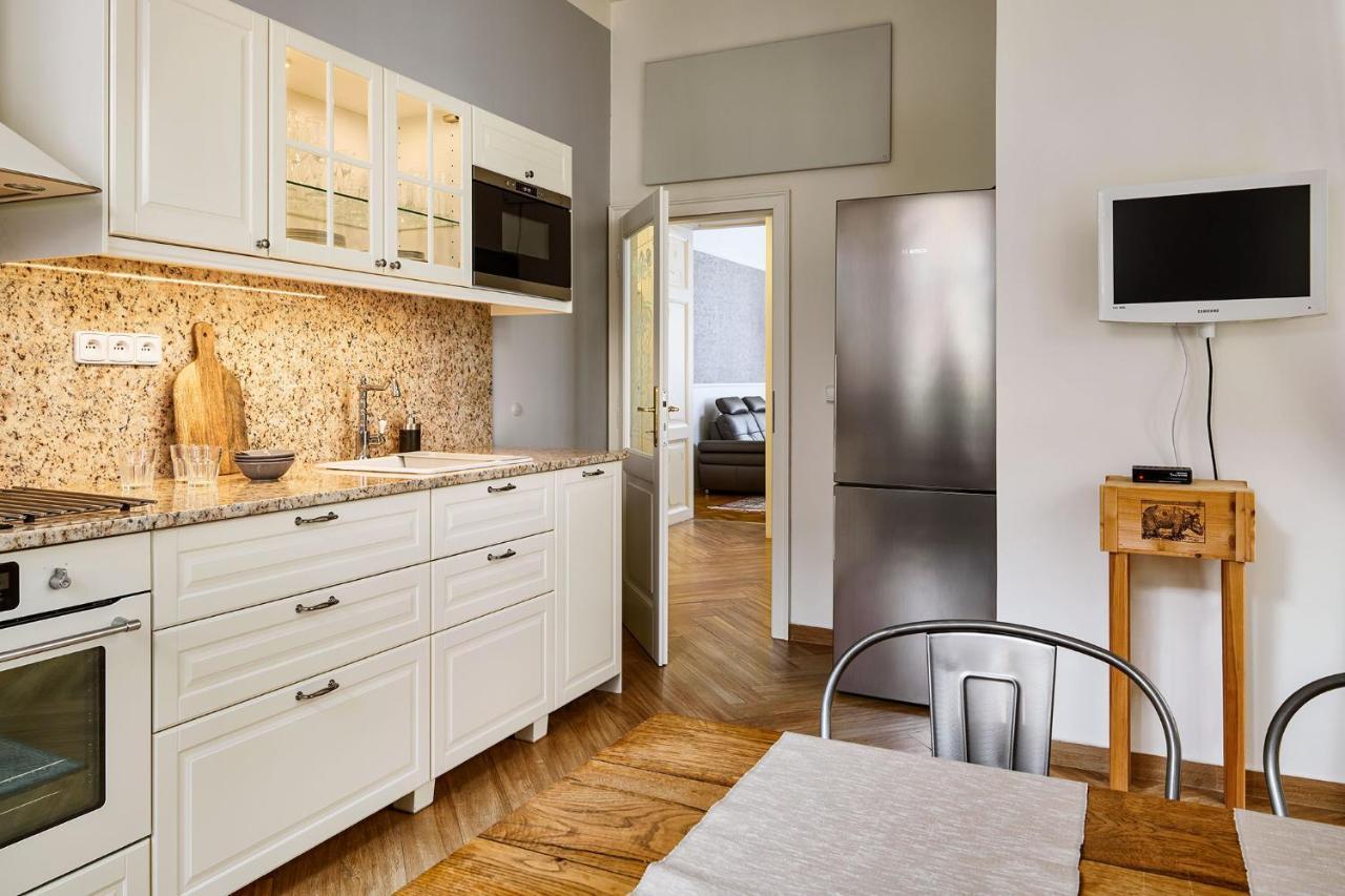 Pragueone Apartment,A/C,Terrace Екстер'єр фото