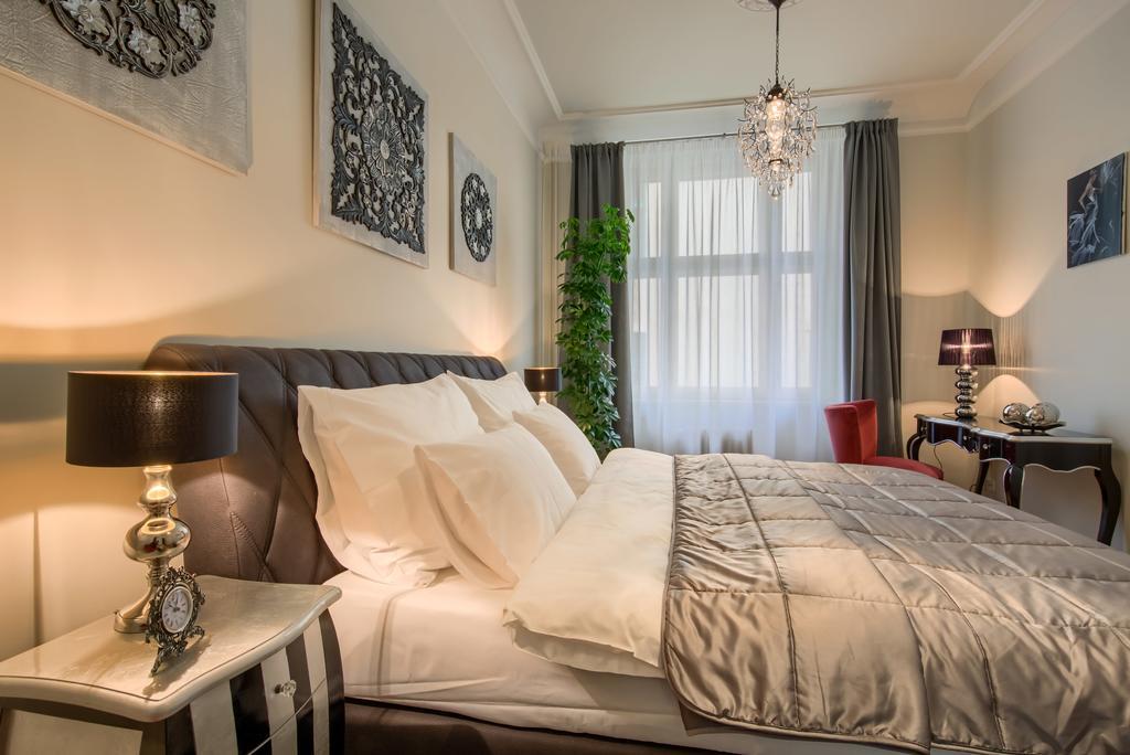 Pragueone Apartment,A/C,Terrace Екстер'єр фото