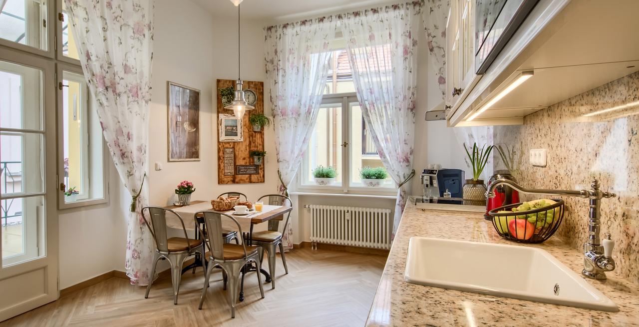 Pragueone Apartment,A/C,Terrace Екстер'єр фото