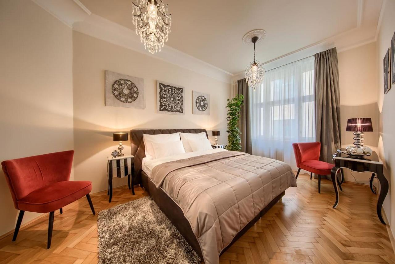 Pragueone Apartment,A/C,Terrace Екстер'єр фото