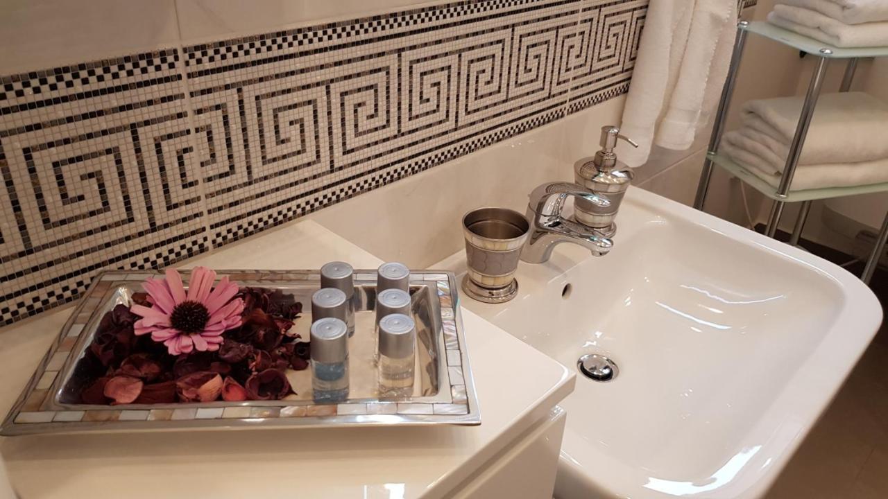 Pragueone Apartment,A/C,Terrace Екстер'єр фото